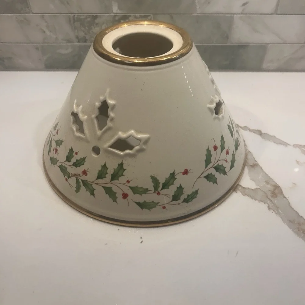 Vtg Lenox Christmas Holly Holiday Berry Votive Candle Lamp W Shade 8